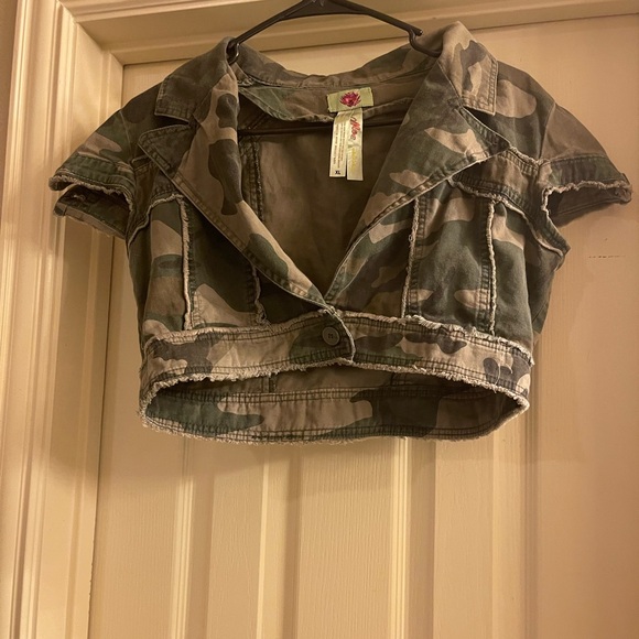 Vintage camouflage tier skirt set size xl in good condition . - Picture 3 of 9